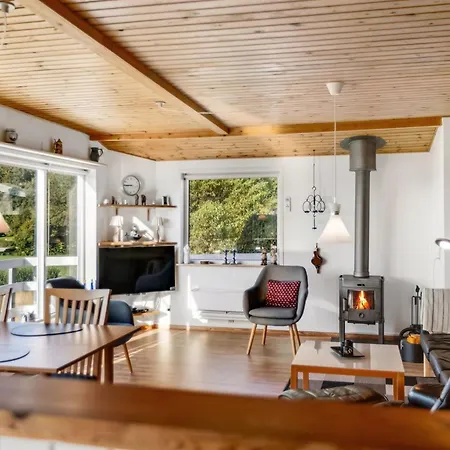 Semesterbostad Senni - 800m From The Sea By Interhome *
