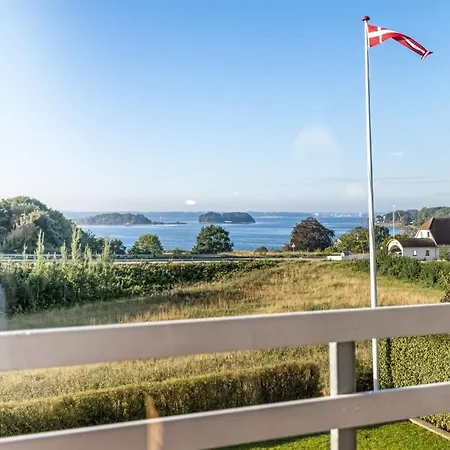 Senni - 800m From The Sea By Interhome